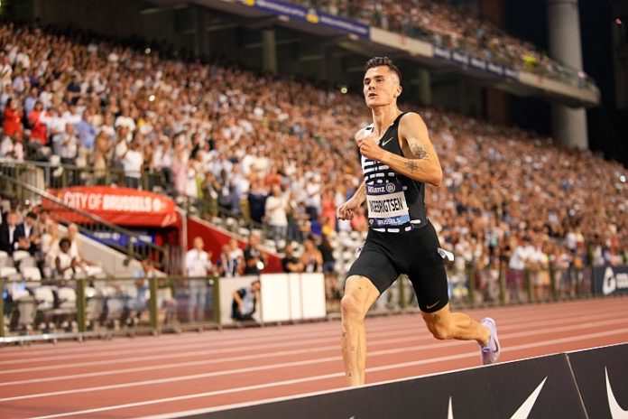 Eugene Diamond League - Nike Prefontaine Classic - News - Mu Finishes With  A Flourish, Breaks American Record; Fisher Lowers 3,000 Record